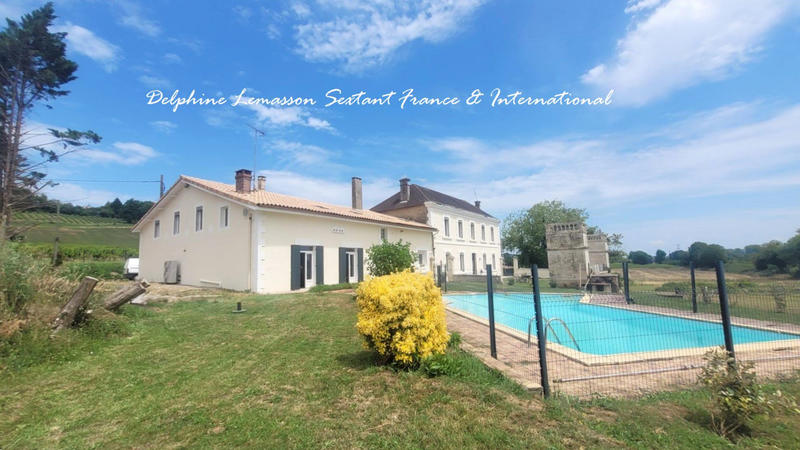 Maison - 400 m² - 11 pièces