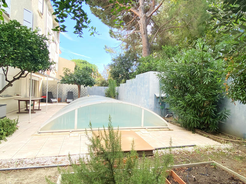 Maison - 207 m² - 8 pièces