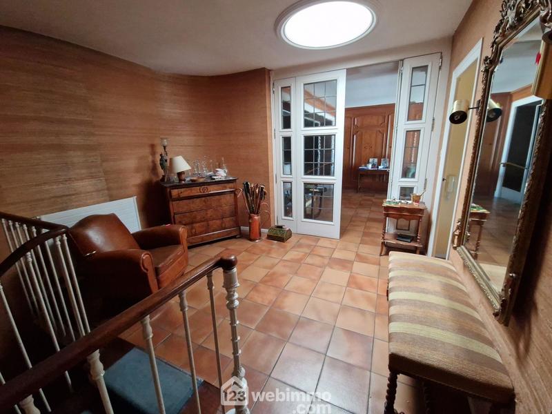 Appartement - 237 m² - 5 pièces