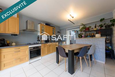 Maison - 93 m² - 4 pièces