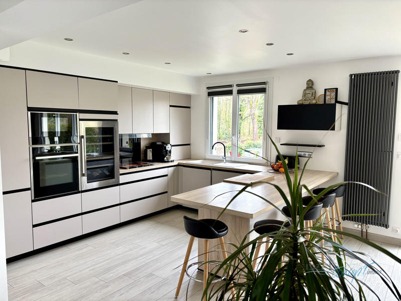 Maison traditionnelle - 130 m² - 7 pièces