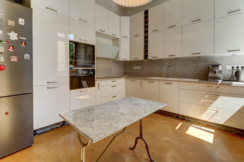 Appartement - 253 m² - 5 pièces