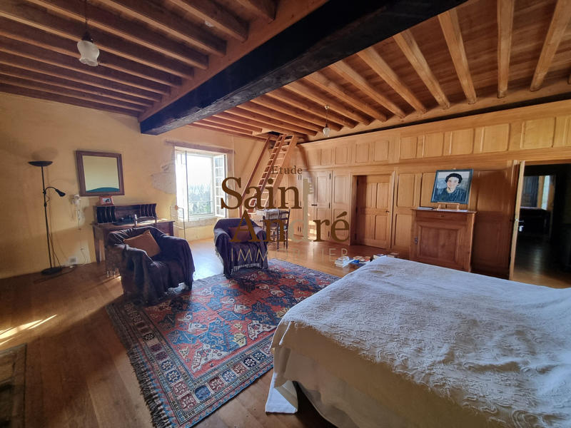 Maison - 365 m² - 7 pièces