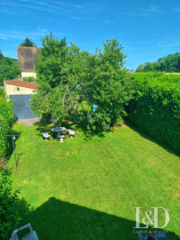 Maison traditionnelle - 157 m² - 7 pièces