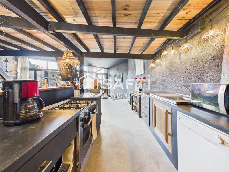 Maison - 230 m² - 3 pièces