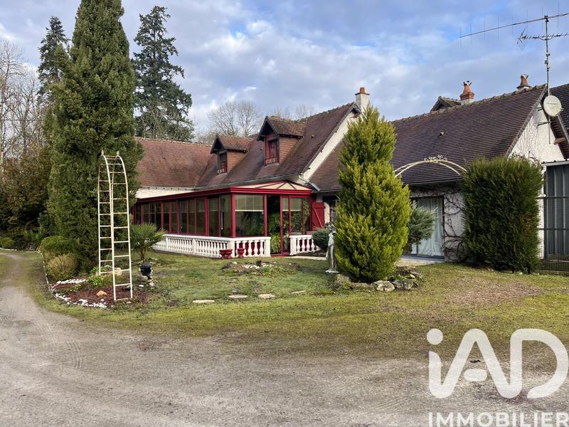 Maison - 180 m² - 8 pièces