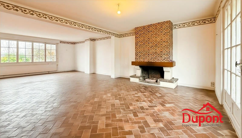 Maison - 236 m² - 10 pièces