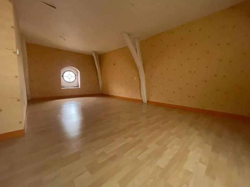 Maison - 230 m² - 10 pièces