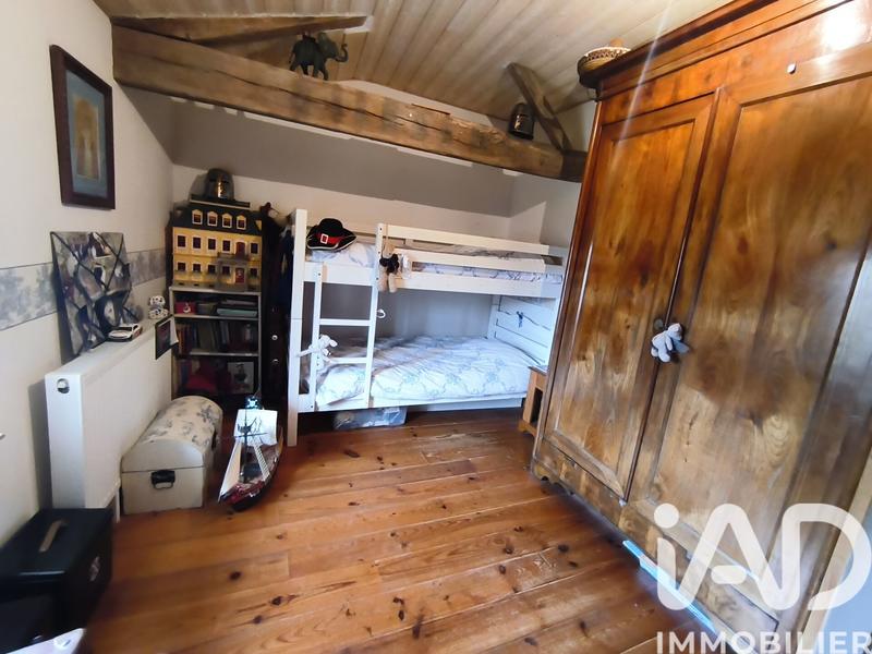 Maison - 260 m² - 10 pièces