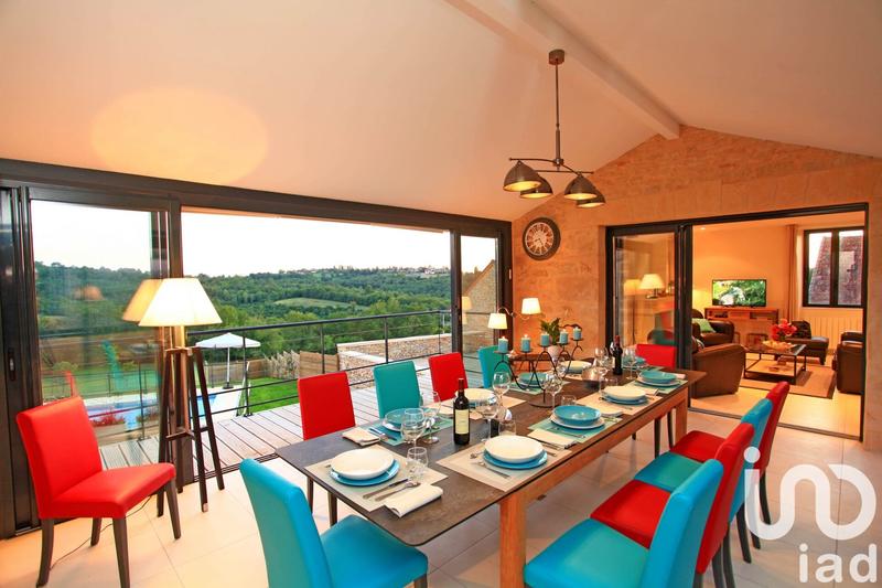 Maison - 760 m² - 21 pièces