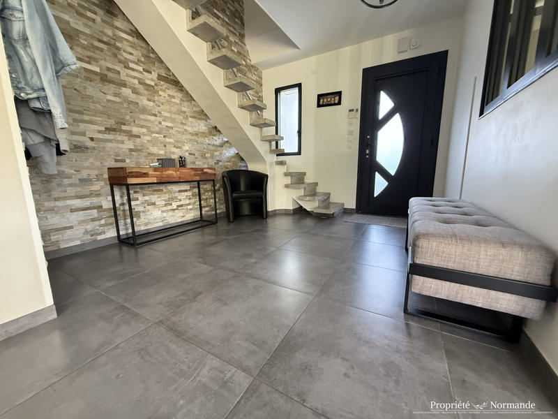 Maison - 167 m² - 6 pièces