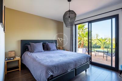 Maison d'architecte - 211 m² - 7 pièces