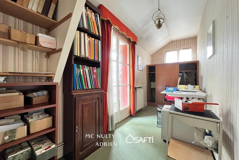 Maison - 143 m² - 8 pièces