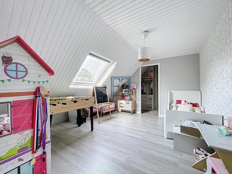 Maison - 157 m² - 7 pièces