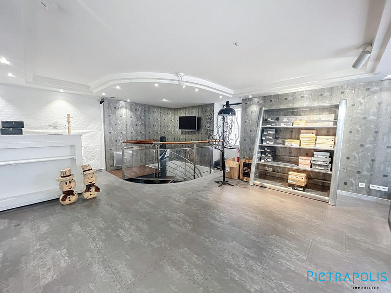 Fonds de commerce - Local commercial - 105 m²