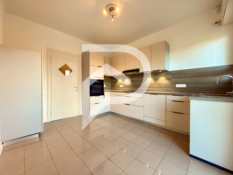 Appartement - 92 m² - 4 pièces