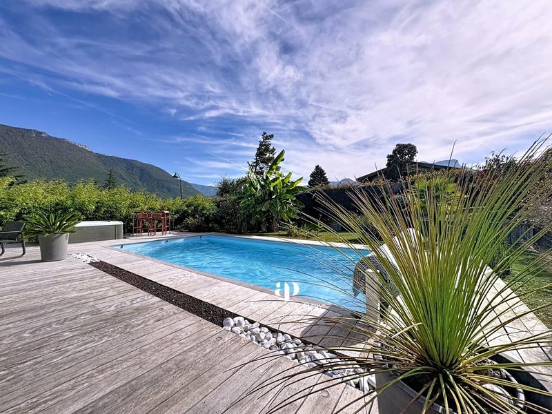 Maison - 112 m² - 4 pièces