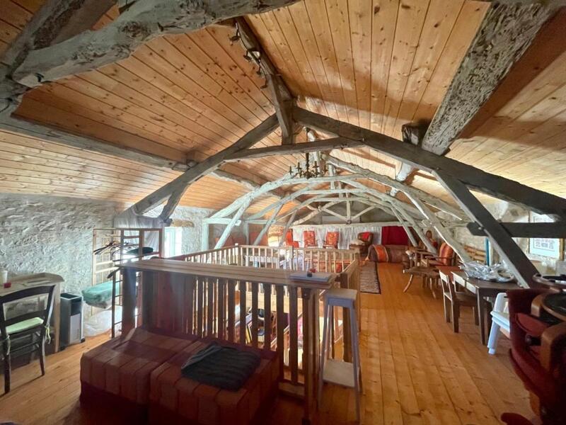 Maison en pierre - 423 m² - 19 pièces