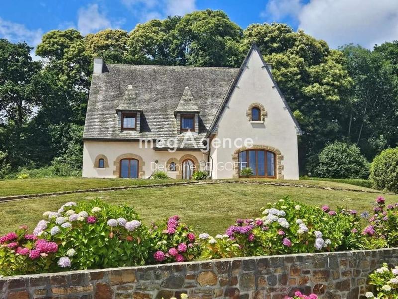 Maison ancienne - 224 m² - 9 pièces