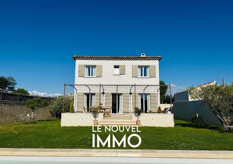 Maison - 104 m² - 4 pièces