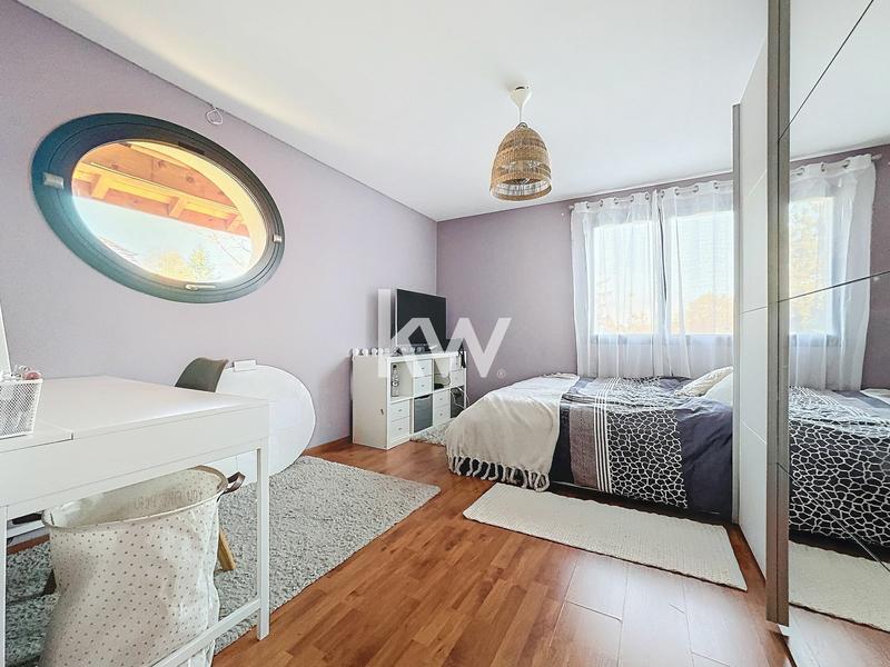 Maison - 307 m² - 6 pièces