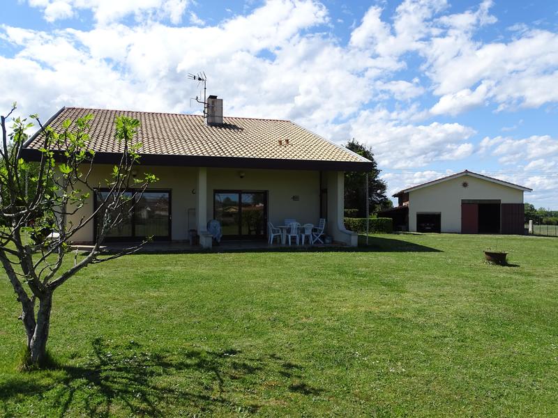 Maison - 208 m² - 8 pièces