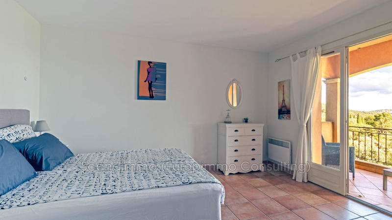 Maison - 180 m² - 5 pièces