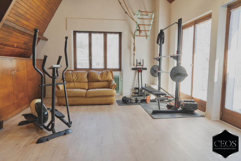 Maison ancienne - 272 m² - 15 pièces