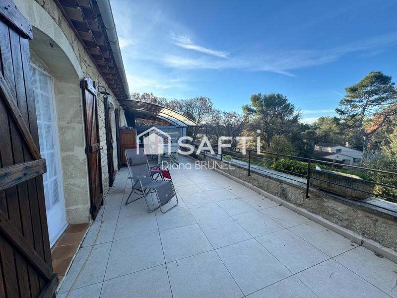 Maison - 225 m² - 8 pièces