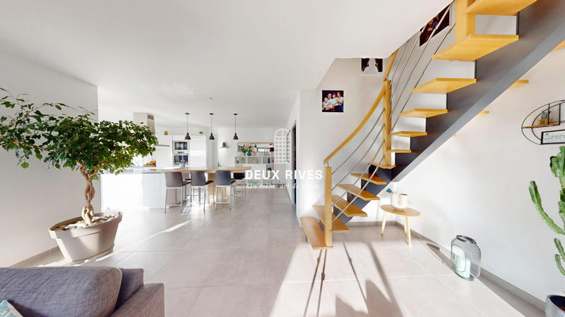 Maison contemporaine - 163 m² - 7 pièces