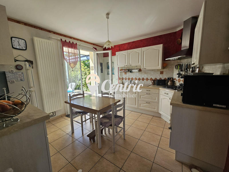 Maison - 99 m² - 5 pièces