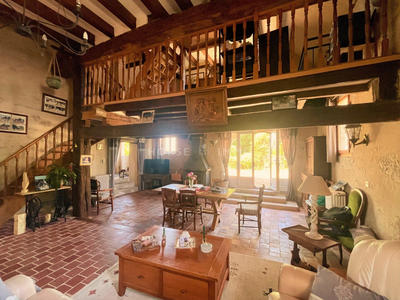 Maison - 205 m² - 5 pièces