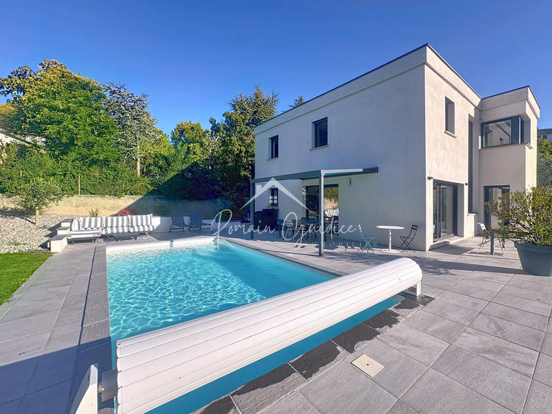 Villa - 150 m² - 6 pièces