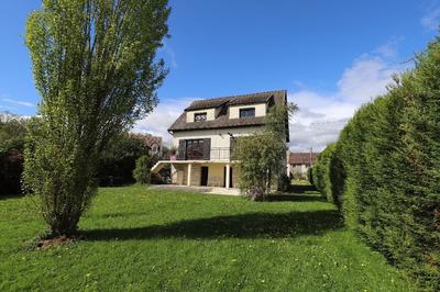 Maison - 175 m² - 7 pièces