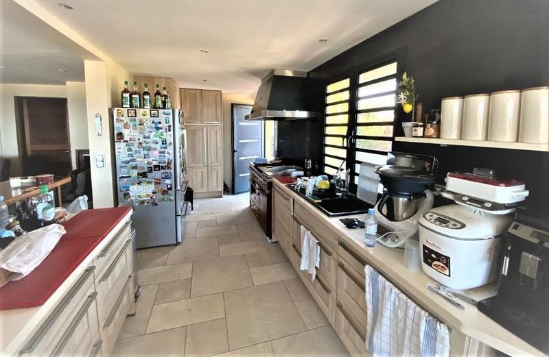 Villa - 313 m² - 12 pièces