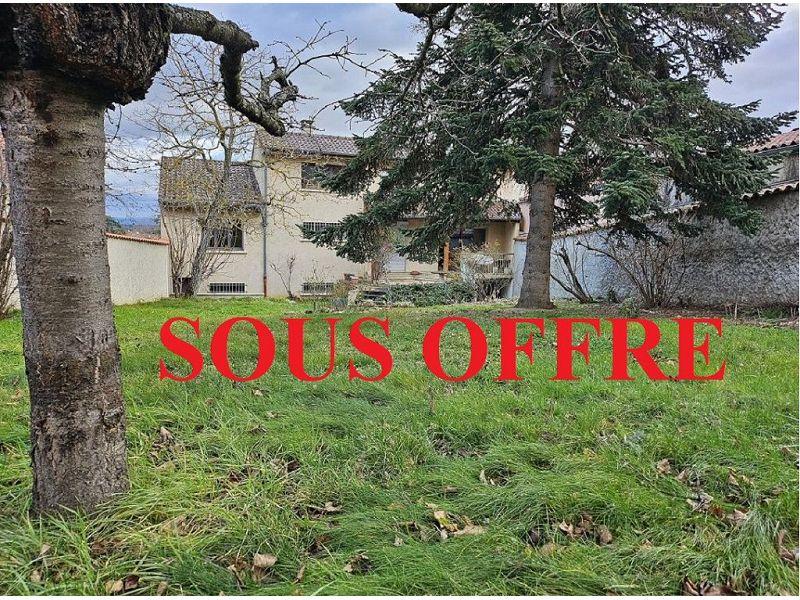 Maison traditionnelle - 300 m² - 10 pièces