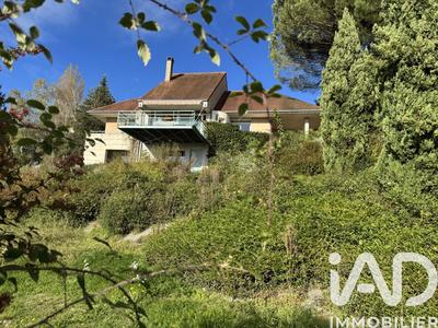 Maison de maîtres - 210 m² - 6 pièces