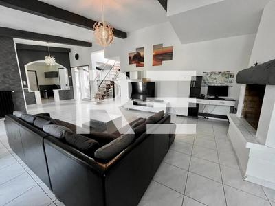 Villa - 170 m² - 6 pièces