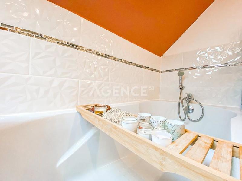 Maison - 104 m² - 4 pièces