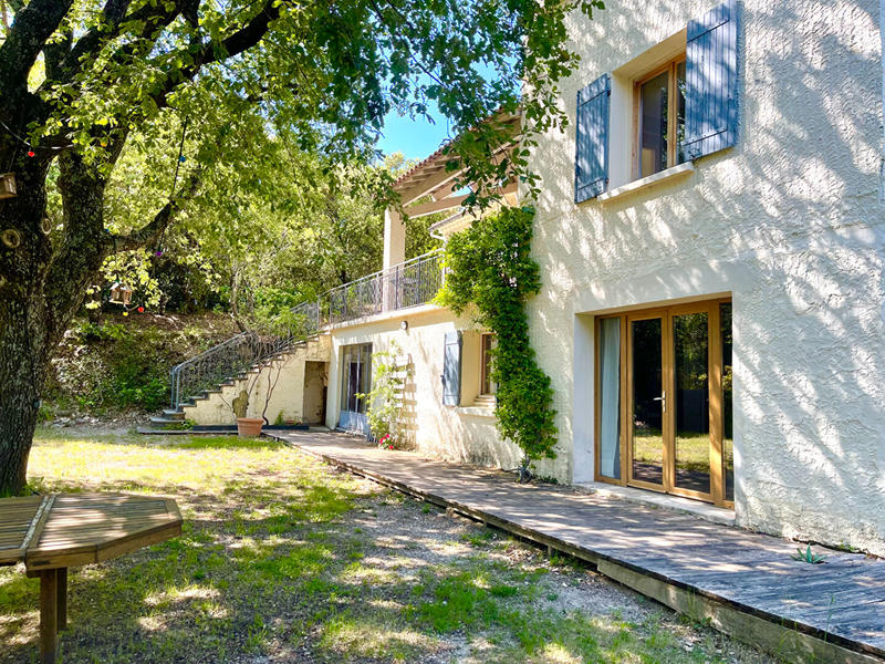 Maison - 210 m² - 8 pièces