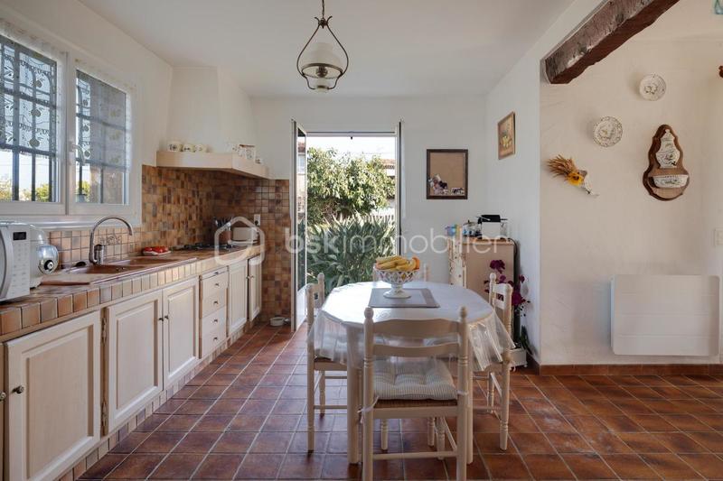 Maison traditionnelle - 260 m² - 5 pièces