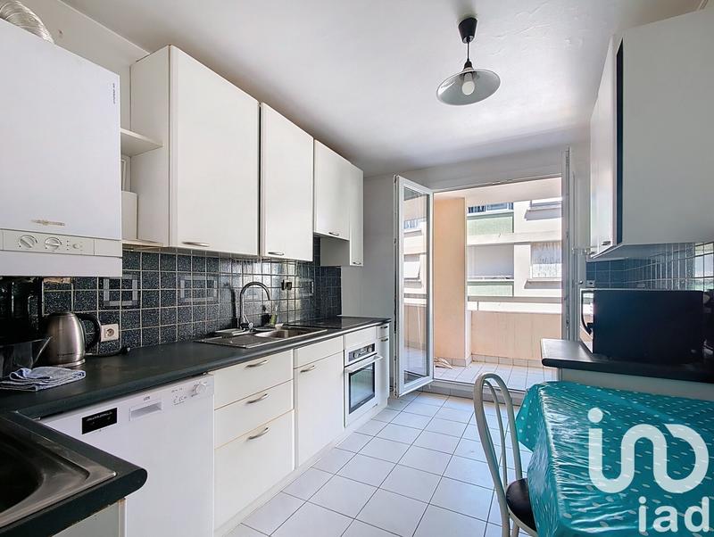 Appartement - 80 m² - 4 pièces