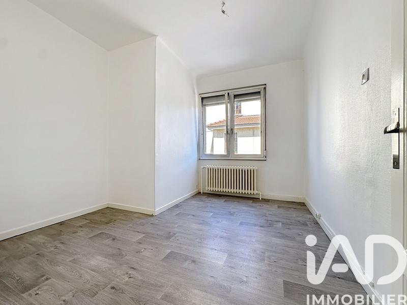 Maison - 235 m² - 12 pièces