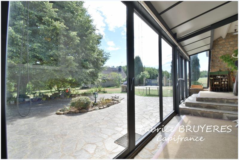 Maison - 247 m² - 8 pièces