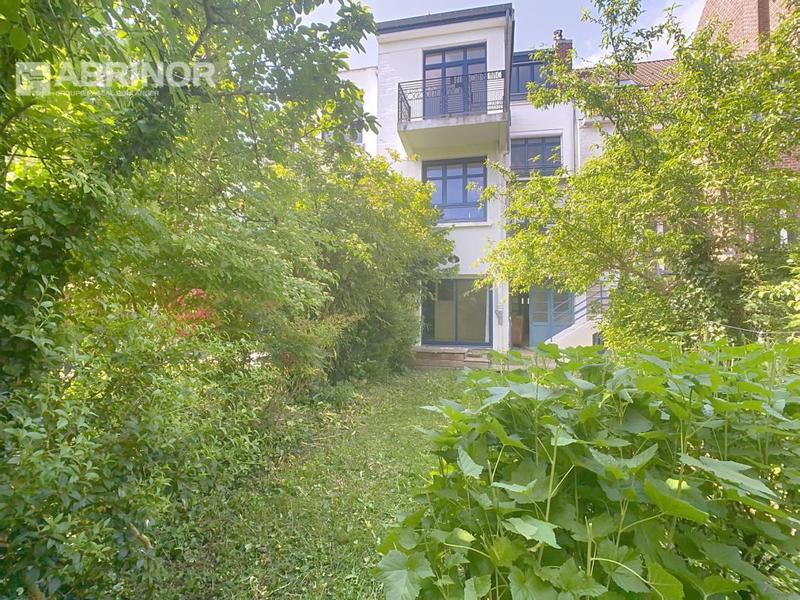 Maison - 166 m² - 6 pièces