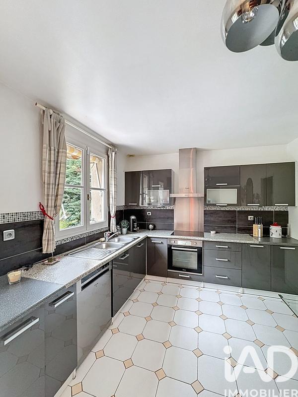 Maison - 245 m² - 7 pièces