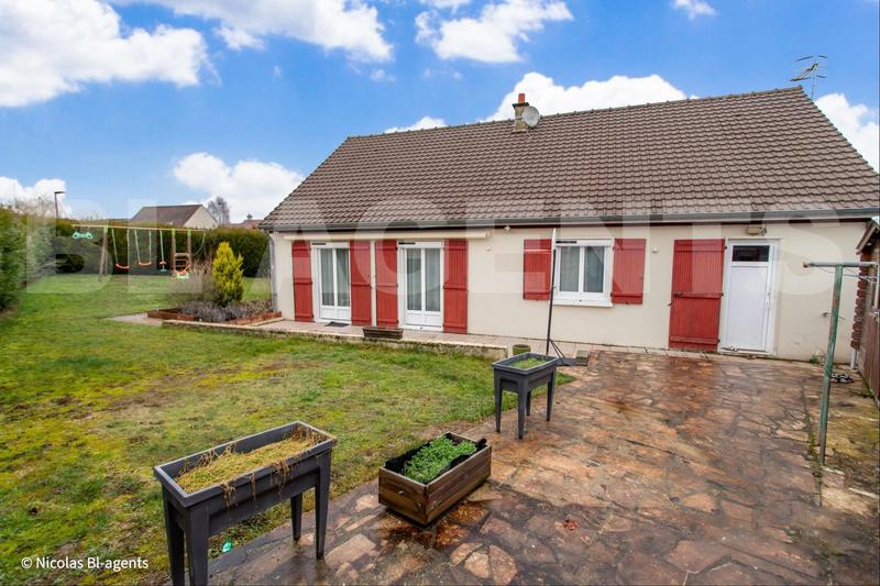 Pavillon - 90 m² - 5 pièces