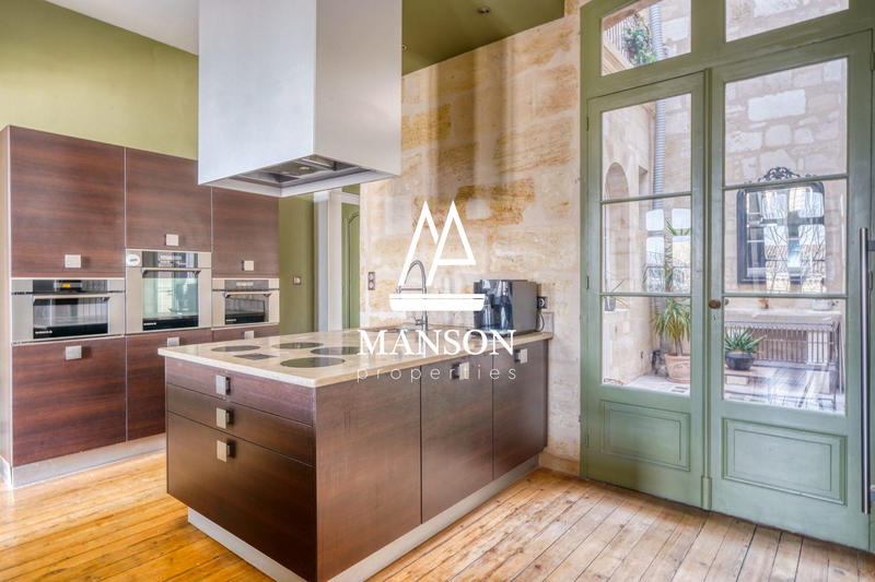 Duplex - 393 m² - 10 pièces