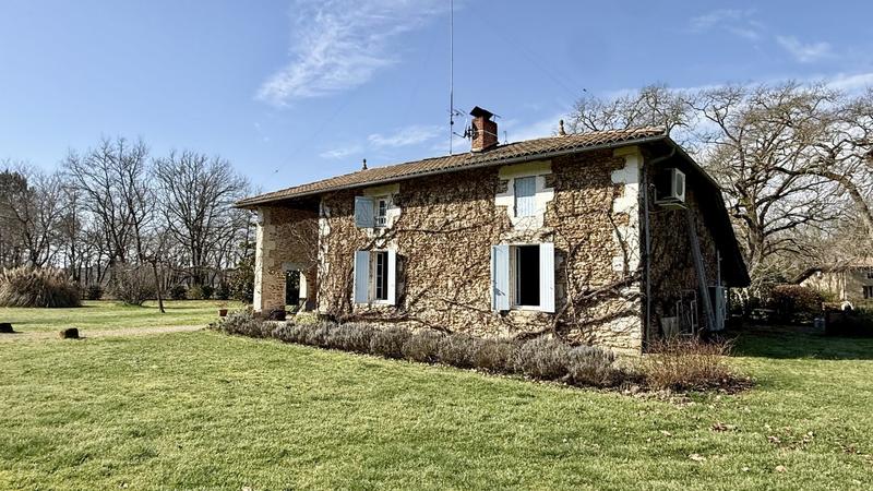 Maison ancienne - 206 m² - 6 pièces