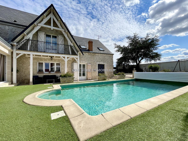 Maison - 250 m² - 7 pièces